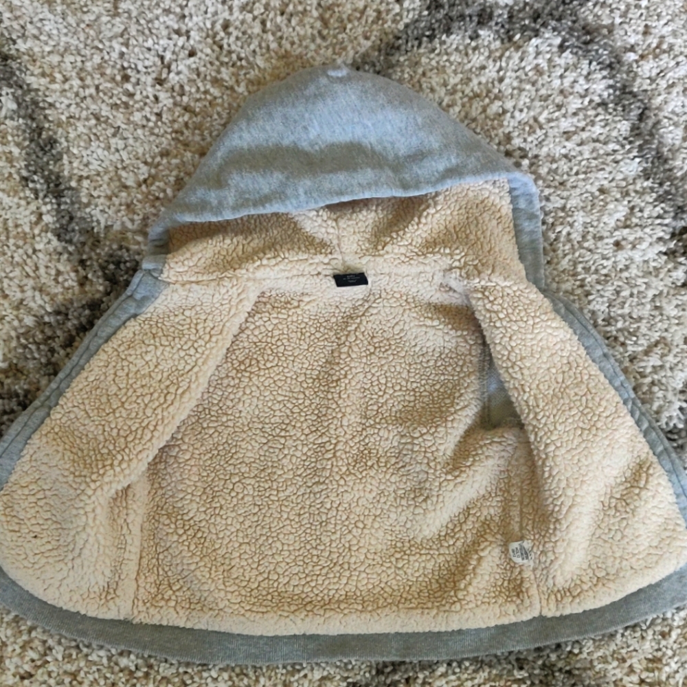 Baby Gap Sherpa lined jacket with hood - Picture 3 of 3